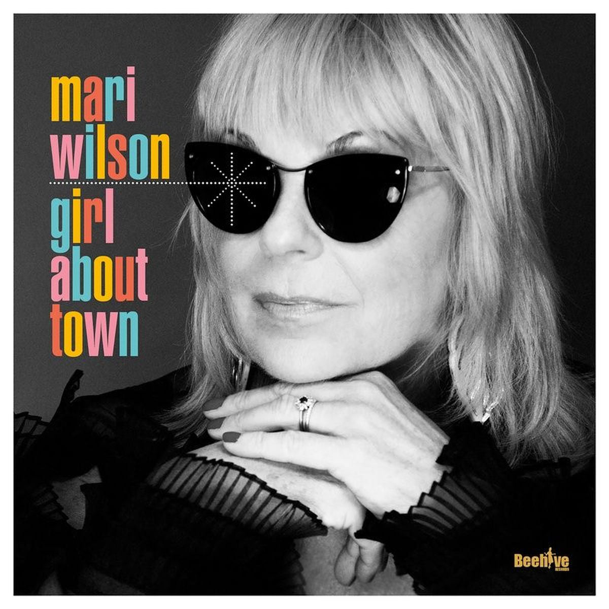 Mari Wilson – Girl About Town vinyl record cover