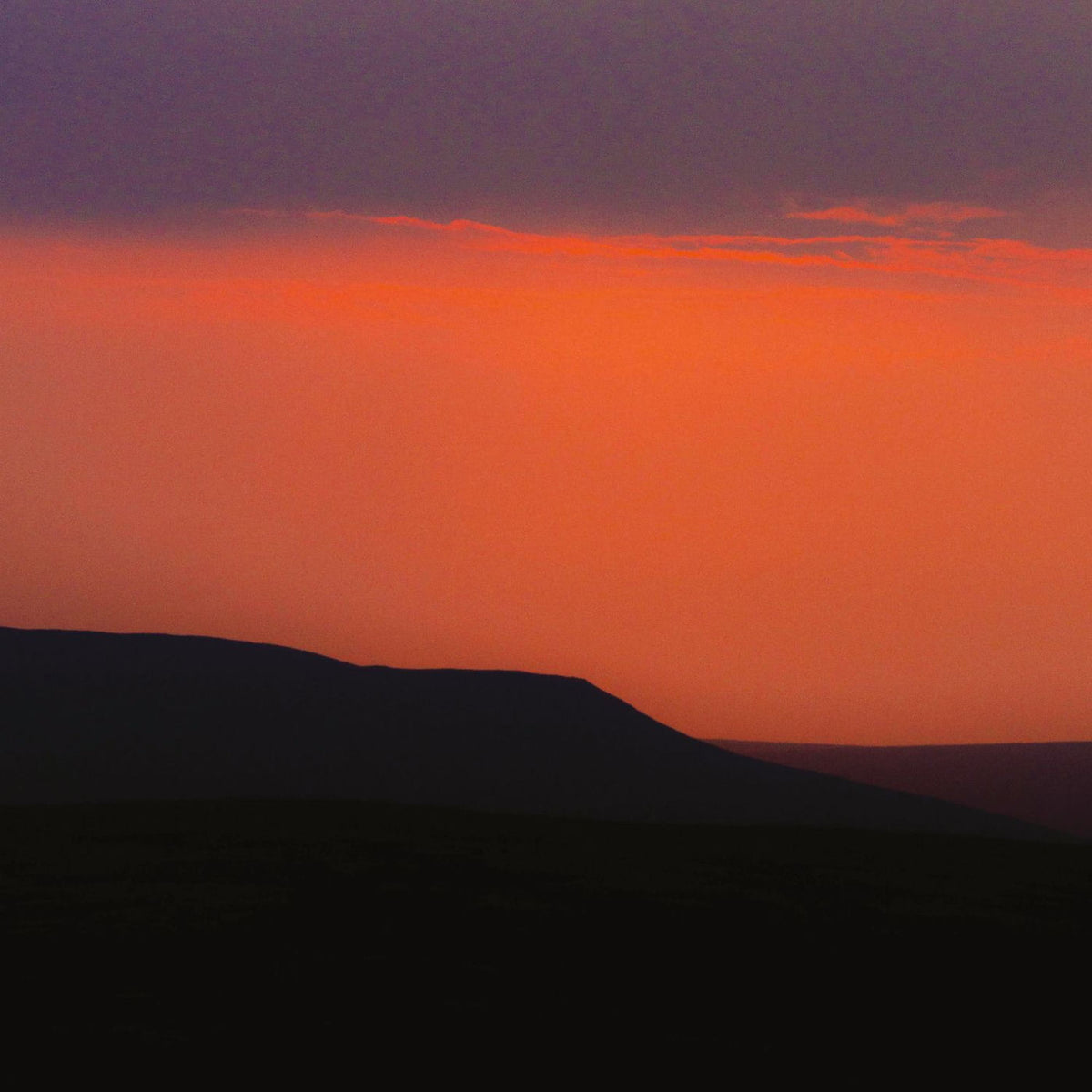 Lightning in a Twilight Hour – Colours Yet to Be Named vinyl record cover