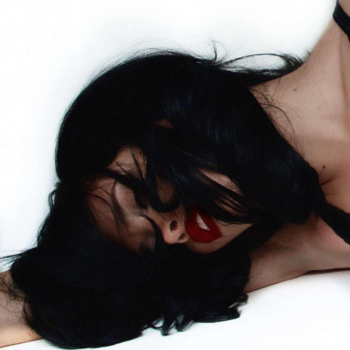 Nessa Barrett – Tough Love vinyl record cover