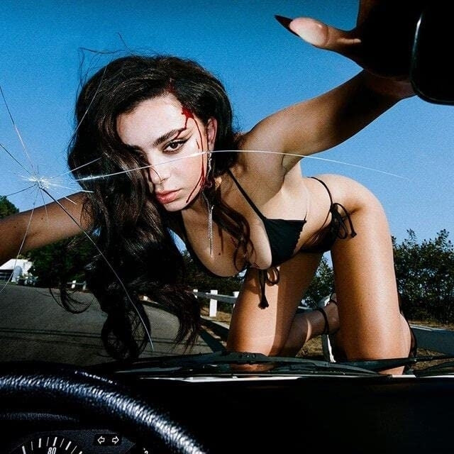 Charli xcx – Crash vinyl record cover