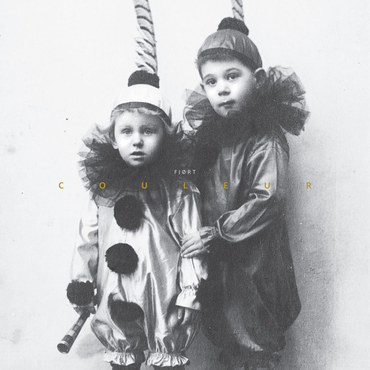 Fjort – Couleur [LP] (SILVER/BLACK VINYL, IMPORT) vinyl record cover