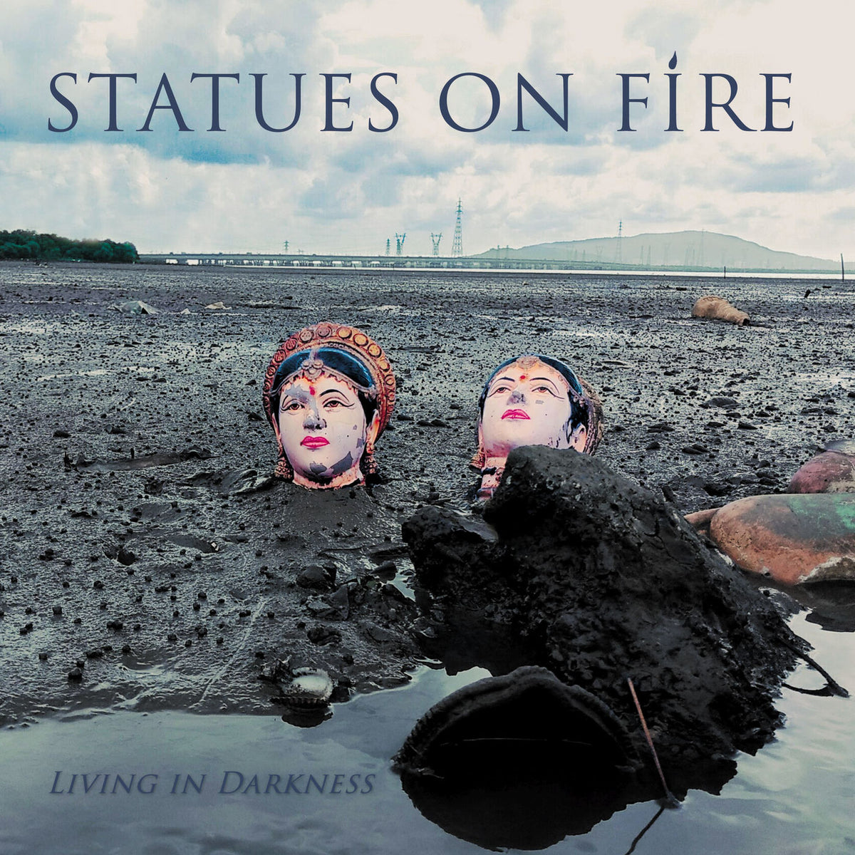 Statues On Fire – Living In Darkness vinyl record cover