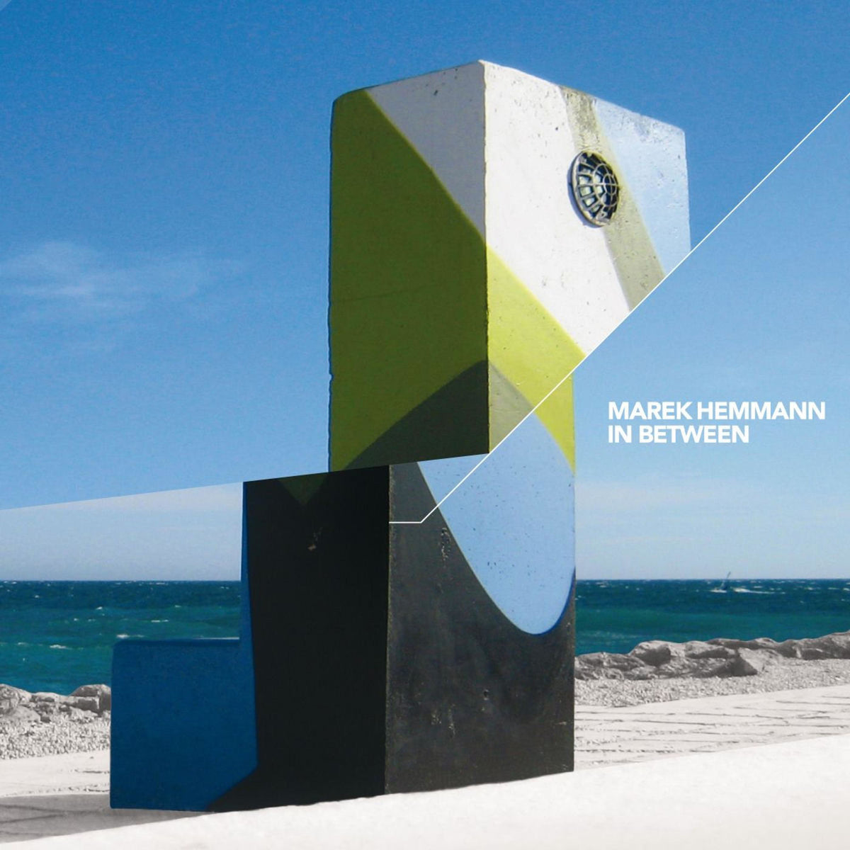 Marek Hemmann – In Between vinyl cover