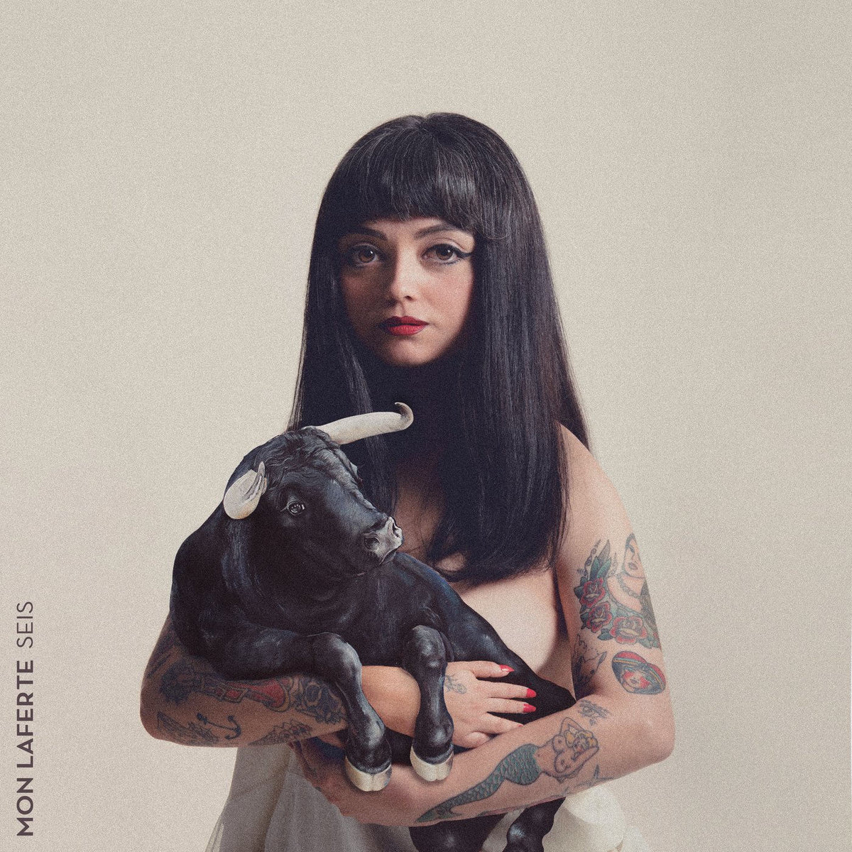 Mon Laferte – SEIS vinyl record cover