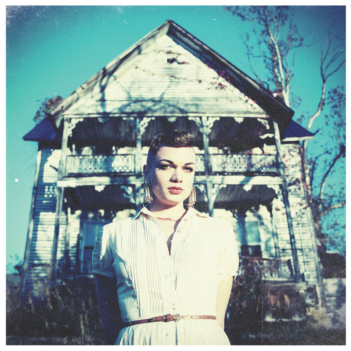 Lillie Mae – Over the Hill and Through the Woods vinyl cover