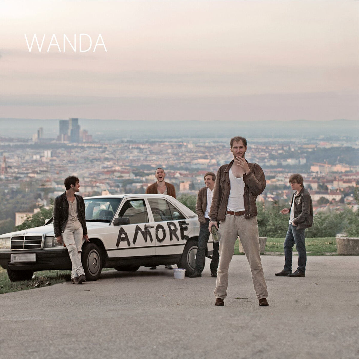 Wanda – Amore vinyl record cover